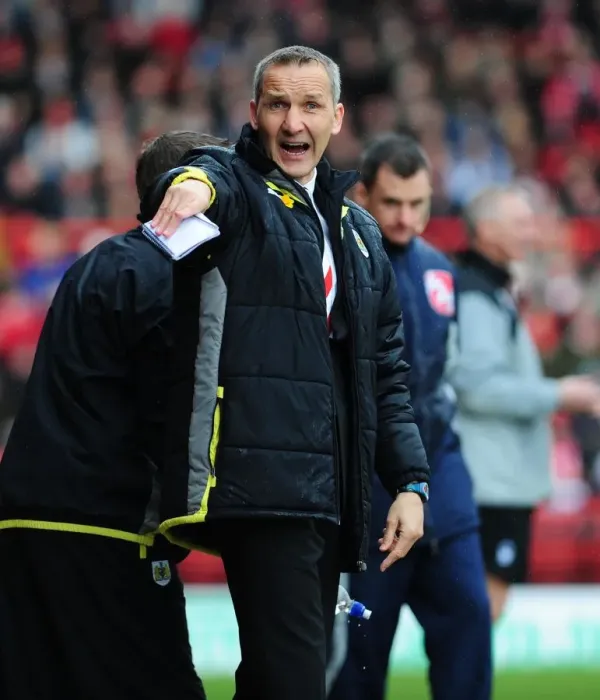 Framed Print : Keith Millen Takes Charge: Bristol City vs Nottingham Forest in Championship Showdown at Ashton Gate (03 / 04 / 2010)