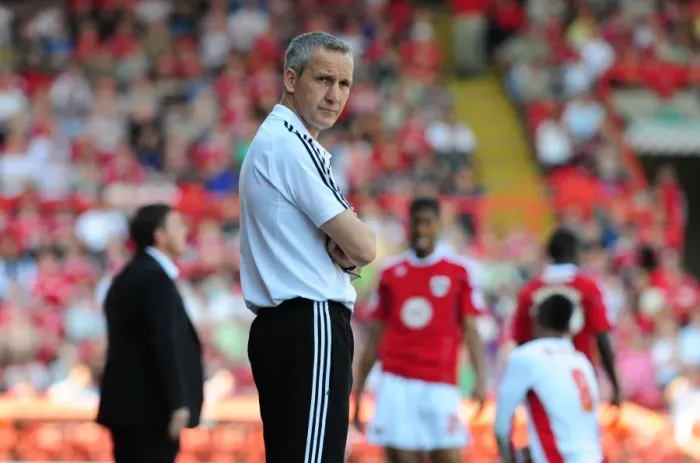 Framed Print : Keith Milnen's Championship Showdown: Bristol City vs Nottingham Forest (25 / 04 / 2011)
