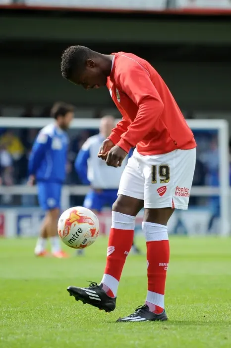 Framed Print : Kieran Agard Scores for Bristol City at Rochdale's Spotland Stadium (August 23, 2014) Framed Print : Kieran Agard Scores for Bristol City at Rochdale's Spotland Stadium (August 23, 2014)