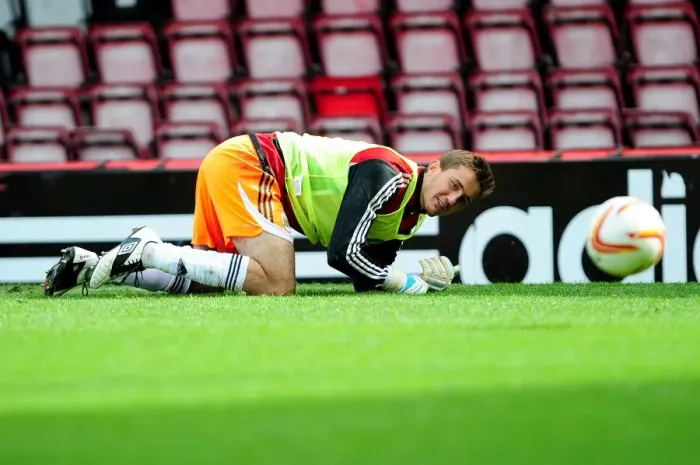 Framed Print : Kleton Perndreu in Action: Bristol City U21s vs Ipswich Town U21s, Professional Development League 2, Ashton Gate Framed Print : Kleton Perndreu in Action: Bristol City U21s vs Ipswich Town U21s, Professional Development League 2, Ashton Gate