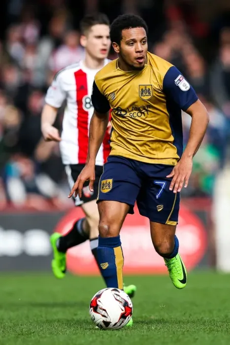 Framed Print : Korey Smith in Action: Brentford vs. Bristol City, Sky Bet EFL Championship (01 / 04 / 2017) Framed Print : Korey Smith in Action: Brentford vs. Bristol City, Sky Bet EFL Championship (01 / 04 / 2017)