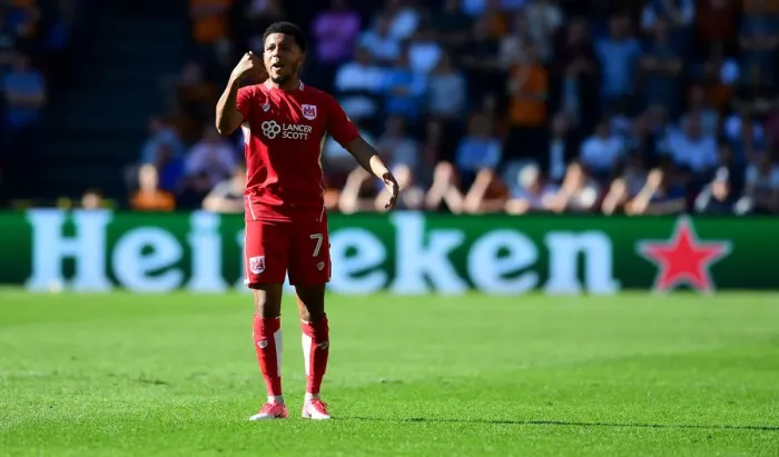 Framed Print : Korey Smith in Action: Bristol City vs. Wolverhampton Wanderers, Sky Bet Championship (April 8, 2017) - Ashton Gate Framed Print : Korey Smith in Action: Bristol City vs. Wolverhampton Wanderers, Sky Bet Championship (April 8, 2017) - Ashton Gate