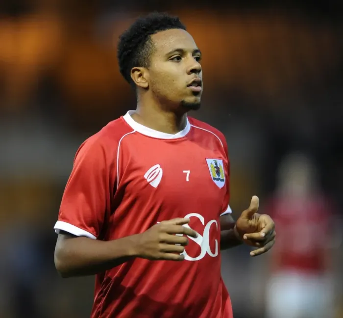 Framed Print : Korey Smith of Bristol City in Action against Port Vale at Vale Park, September 16, 2014 Framed Print : Korey Smith of Bristol City in Action against Port Vale at Vale Park, September 16, 2014