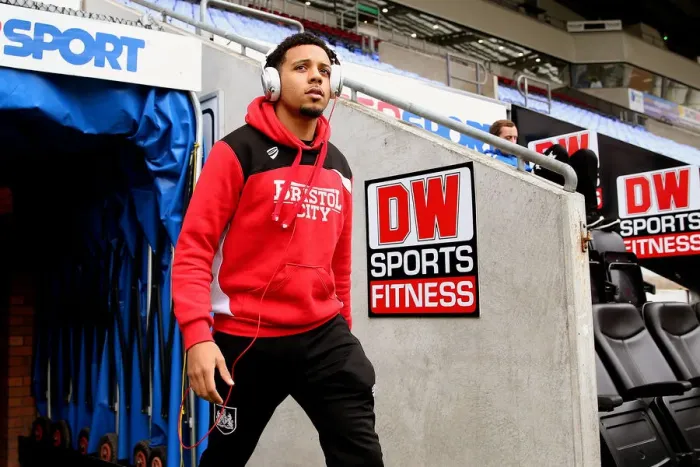 Framed Print : Korey Smith's Arrival: Wigan Athletic vs. Bristol City, Sky Bet Championship (11 March 2017)