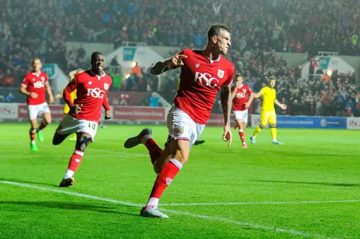 Framed Print : Last-Minute Drama: Aden Flint Scores Stunner for 2-2 Draw vs Leeds United Framed Print : Last-Minute Drama: Aden Flint Scores Stunner for 2-2 Draw vs Leeds United