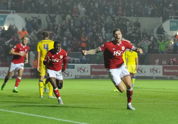 Framed Print : Last-Minute Drama: Aden Flint Scores Stunning Equalizer for Bristol City against Leeds United