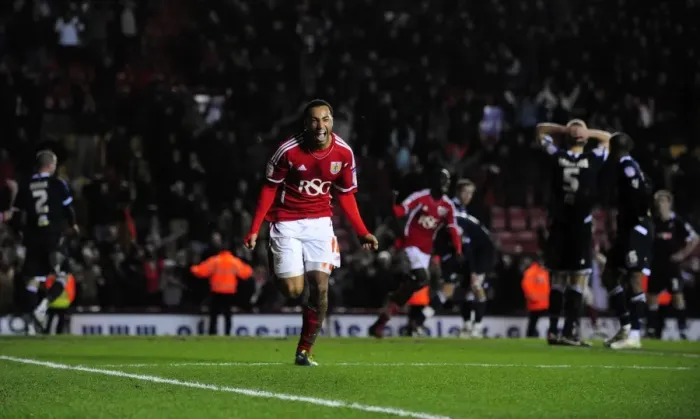 Framed Print : Last-Minute Drama: Nicky Maynard Scores the Winning Goal for Bristol City against Millwall in the Championship (03 / 01 / 2012) Framed Print : Last-Minute Drama: Nicky Maynard Scores the Winning Goal for Bristol City against Millwall in the Championship (03 / 01 / 2012)