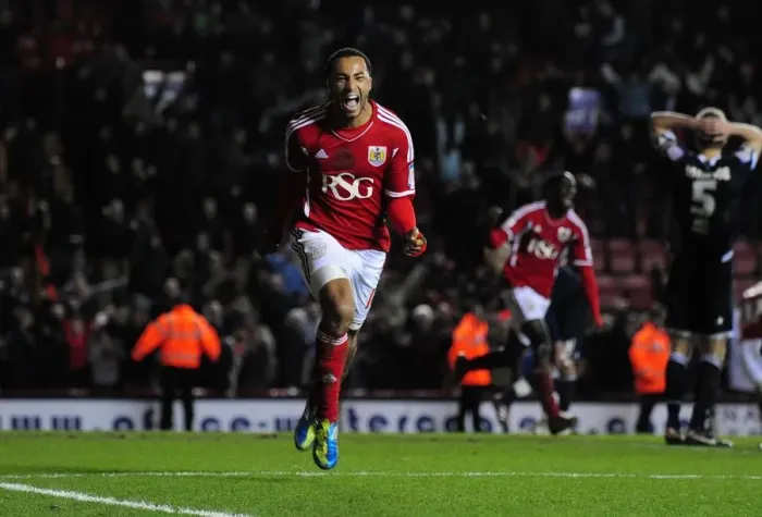 Framed Print : Last-Minute Thriller: Nicky Maynard's Game-Winning Goal for Bristol City against Millwall (03 / 01 / 2012) Framed Print : Last-Minute Thriller: Nicky Maynard's Game-Winning Goal for Bristol City against Millwall (03 / 01 / 2012)