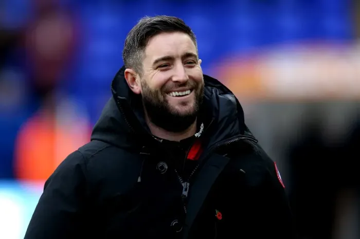 Framed Print : Lee Johnson Grins as Bristol City Take on Birmingham City, 2016 Framed Print : Lee Johnson Grins as Bristol City Take on Birmingham City, 2016