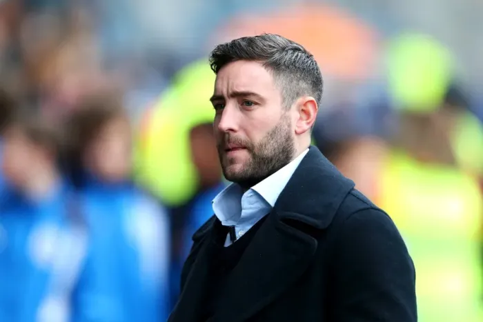 Framed Print : Lee Johnson Guides Bristol City at Huddersfield Town, Sky Bet Championship (December 10, 2016) Framed Print : Lee Johnson Guides Bristol City at Huddersfield Town, Sky Bet Championship (December 10, 2016)