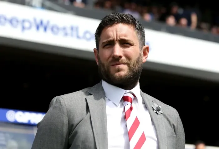 Framed Print : Lee Johnson Leads Bristol City at Loftus Road: Sky Bet Championship Showdown against Queens Park Rangers (07 / 05 / 2016)