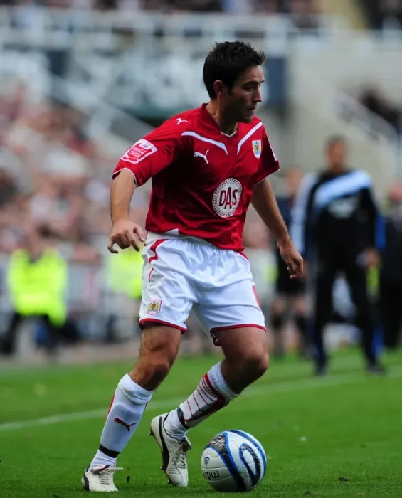 Framed Print : Lee Johnson Leads Bristol City Against Newcastle United Framed Print : Lee Johnson Leads Bristol City Against Newcastle United