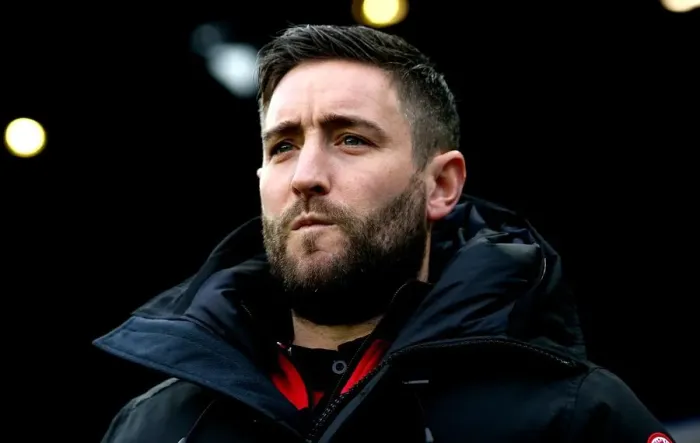 Framed Print : Lee Johnson Ponders Birmingham City's Challenge: Bristol City vs Birmingham City, 19th November 2016 Framed Print : Lee Johnson Ponders Birmingham City's Challenge: Bristol City vs Birmingham City, 19th November 2016