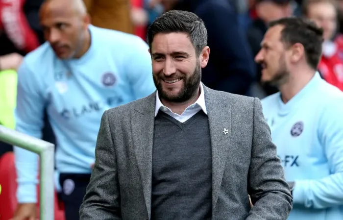 Framed Print : Lee Johnson Rallies Bristol City Against Queens Park Rangers in Sky Bet Championship Showdown at Ashton Gate Framed Print : Lee Johnson Rallies Bristol City Against Queens Park Rangers in Sky Bet Championship Showdown at Ashton Gate