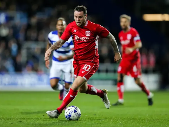 Framed Print : Lee Tomlin in Action: Bristol City vs. QPR at Loftus Road Stadium, 2016 Framed Print : Lee Tomlin in Action: Bristol City vs. QPR at Loftus Road Stadium, 2016
