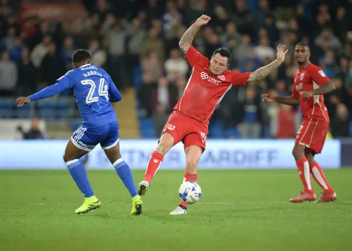 Framed Print : Lee Tomlin in Action: Cardiff City vs. Bristol City, Sky Bet Championship (October 14, 2016) Framed Print : Lee Tomlin in Action: Cardiff City vs. Bristol City, Sky Bet Championship (October 14, 2016)