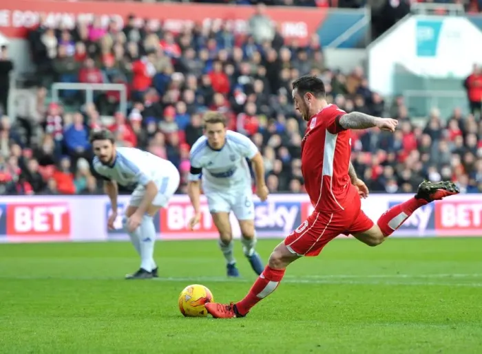 Framed Print : Lee Tomlin Scores Dramatic Penalty for Bristol City Against Ipswich Town at Ashton Gate, December 2016