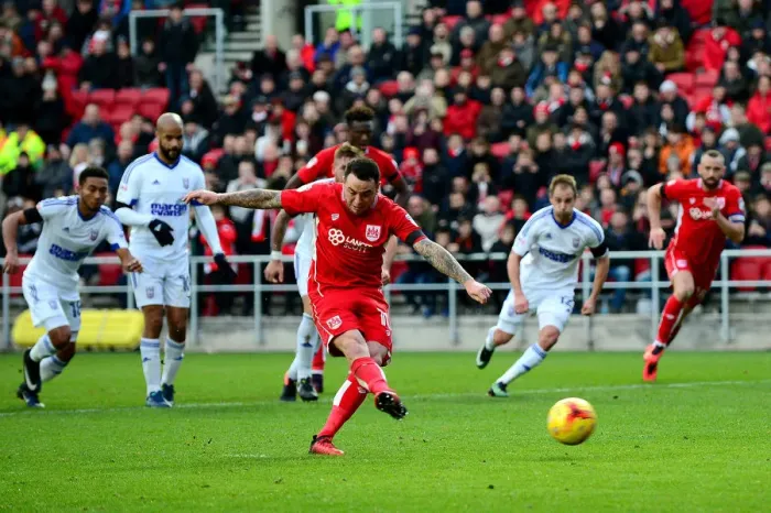 Framed Print : Lee Tomlin Scores Penalty for Bristol City Against Ipswich Town (Sky Bet Championship, 03 / 12 / 2016, Ashton Gate) Framed Print : Lee Tomlin Scores Penalty for Bristol City Against Ipswich Town (Sky Bet Championship, 03 / 12 / 2016, Ashton Gate)