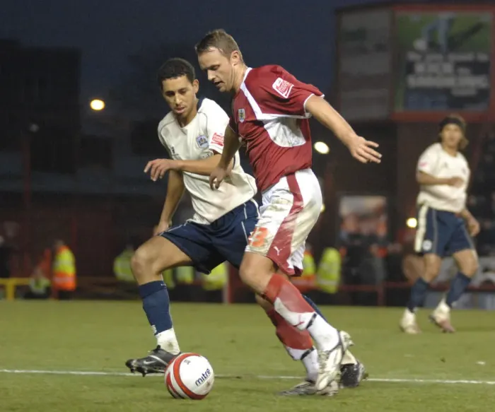 Framed Print : Lee Trundle in Action for Bristol City Against Barnsley Framed Print : Lee Trundle in Action for Bristol City Against Barnsley