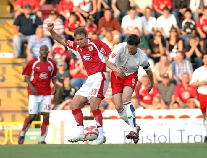 Framed Print : Lee Trundle in Action: Bristol City vs. Crystal Palace Play-Off Clash