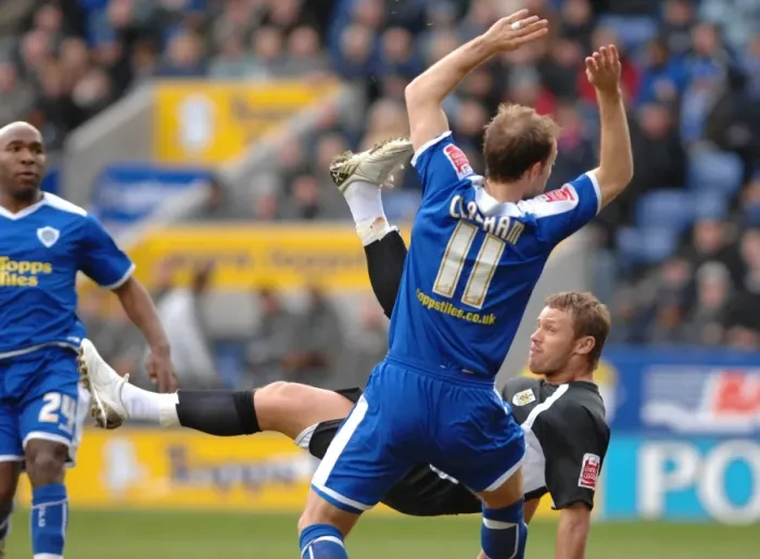 Framed Print : Lee Trundle in Action: Leicester City vs. Bristol City Framed Print : Lee Trundle in Action: Leicester City vs. Bristol City