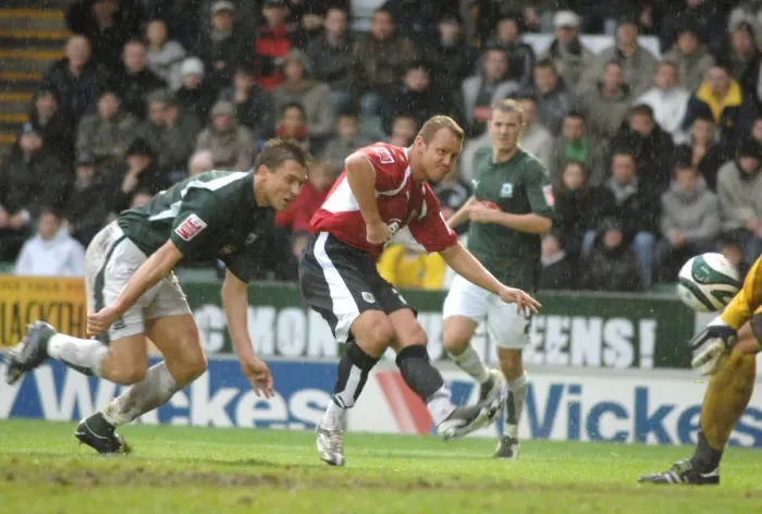Framed Print : Lee Trundle in Action: Plymouth vs. Bristol City Framed Print : Lee Trundle in Action: Plymouth vs. Bristol City