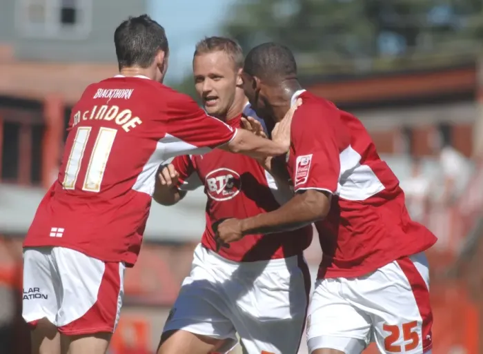 Framed Print : Lee Trundle: Clash between Bristol City and Scunthorpe United