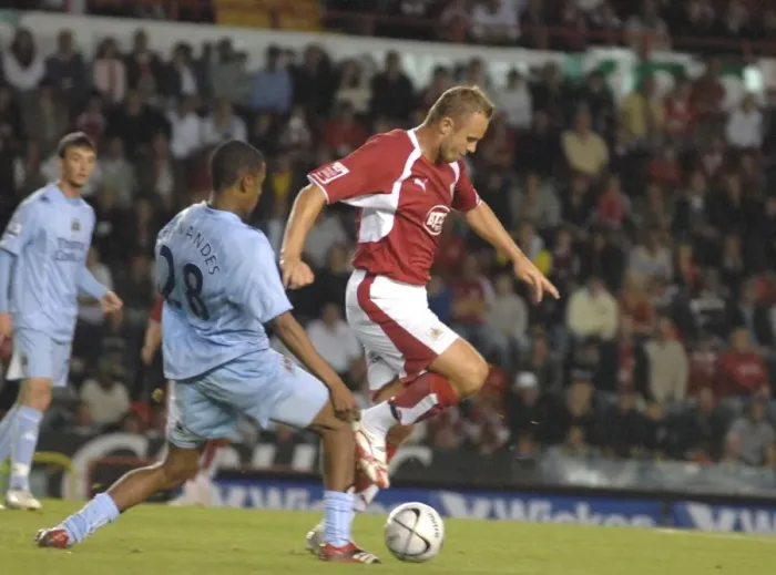 Framed Print : Lee Trundle vs Manchester City: A Bristol Rivalry Framed Print : Lee Trundle vs Manchester City: A Bristol Rivalry