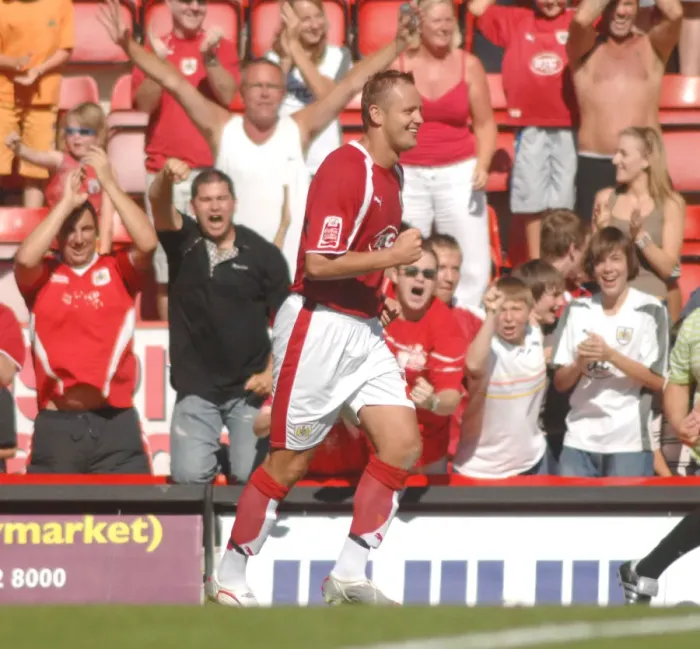 Framed Print : Lee Trundle's Stunner: A Classic Goal from Bristol City vs Scunthorpe United Framed Print : Lee Trundle's Stunner: A Classic Goal from Bristol City vs Scunthorpe United