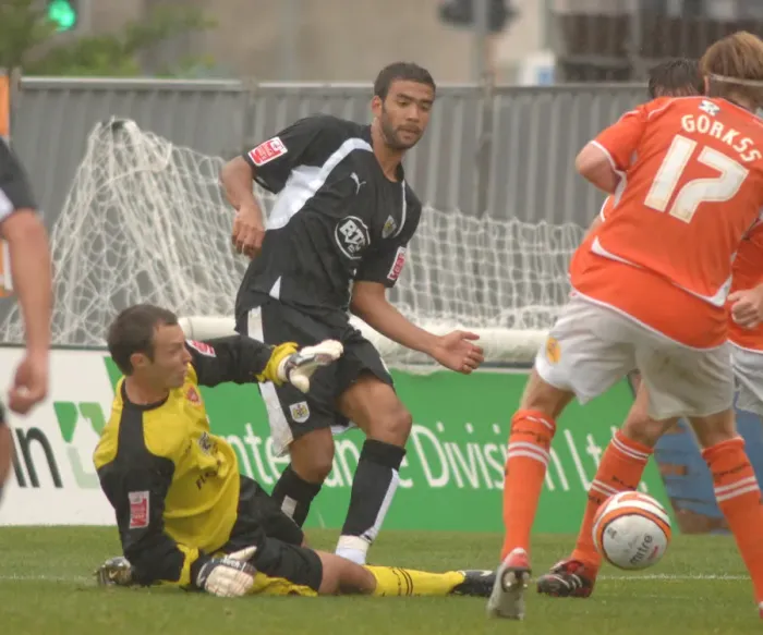 Framed Print : Liam Fontaine in Action for Bristol City Against Blackpool Framed Print : Liam Fontaine in Action for Bristol City Against Blackpool