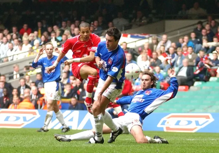 Framed Print : Liam Rosenior in Action for Bristol City (02-03): LDV Vintage Football Moment Framed Print : Liam Rosenior in Action for Bristol City (02-03): LDV Vintage Football Moment