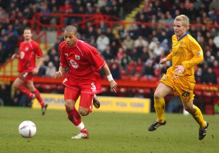 Framed Print : Liam Rosenior in Action for Bristol City Football Club (02-03)
