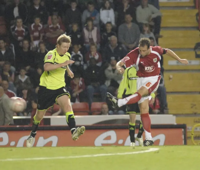 Framed Print : Louis Carey in Action: Bristol City vs. Sheffield United Framed Print : Louis Carey in Action: Bristol City vs. Sheffield United