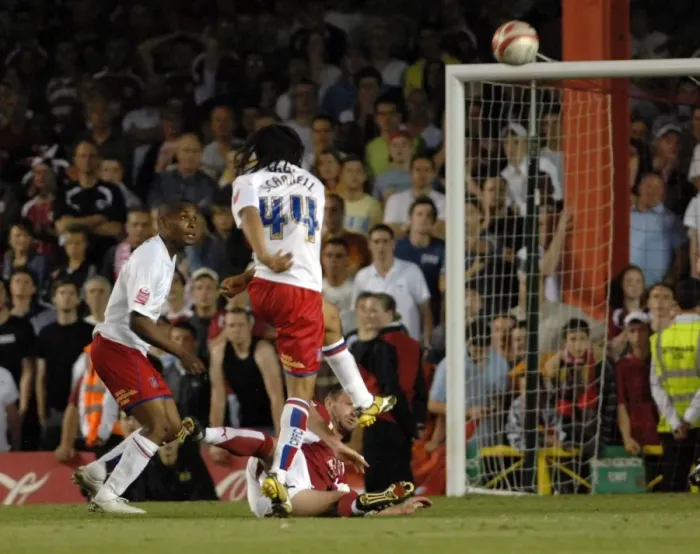 Framed Print : Louis Carey's Thrilling Moment: Bristol City vs. Crystal Palace in the Play-offs