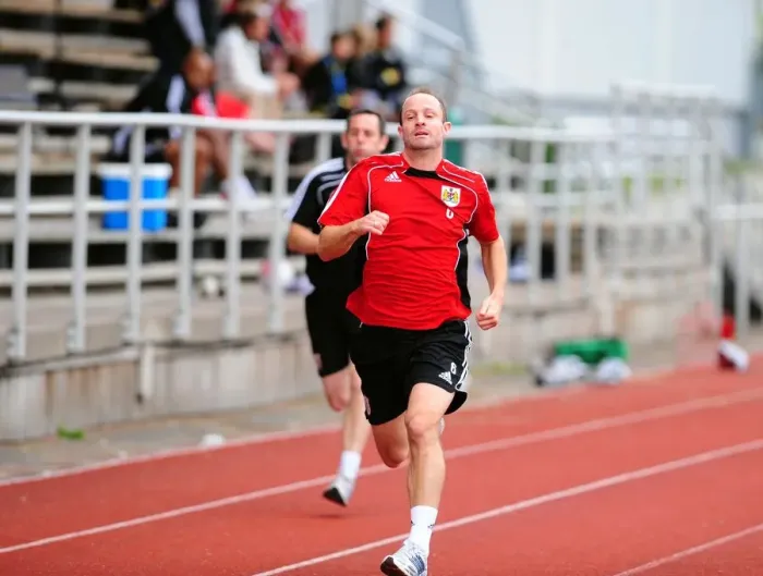 Framed Print : Louis Carey's Unwavering Determination: Intense Training of Bristol City Football Club Captain
