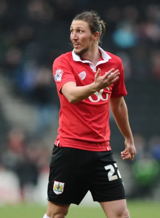 Framed Print : Luke Ayling in Action: MK Dons vs. Bristol City, Sky Bet League One, 2015 Framed Print : Luke Ayling in Action: MK Dons vs. Bristol City, Sky Bet League One, 2015