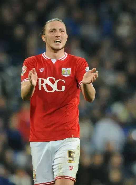 Framed Print : Luke Ayling of Bristol City in Action against Cardiff City, Sky Bet Championship (October 2015) Framed Print : Luke Ayling of Bristol City in Action against Cardiff City, Sky Bet Championship (October 2015)