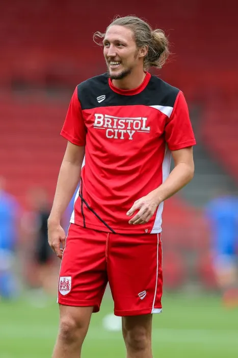 Framed Print : Luke Ayling's Intense Concentration: Bristol City vs Portsmouth Pre-Season Friendly
