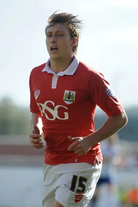 Framed Print : Luke Freeman in Action: Bristol City vs Chesterfield, Sky Bet League One Framed Print : Luke Freeman in Action: Bristol City vs Chesterfield, Sky Bet League One