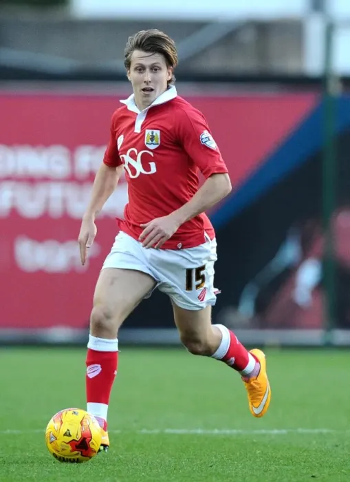 Framed Print : Luke Freeman in Action: Bristol City vs Oldham Athletic, November 2014 Framed Print : Luke Freeman in Action: Bristol City vs Oldham Athletic, November 2014