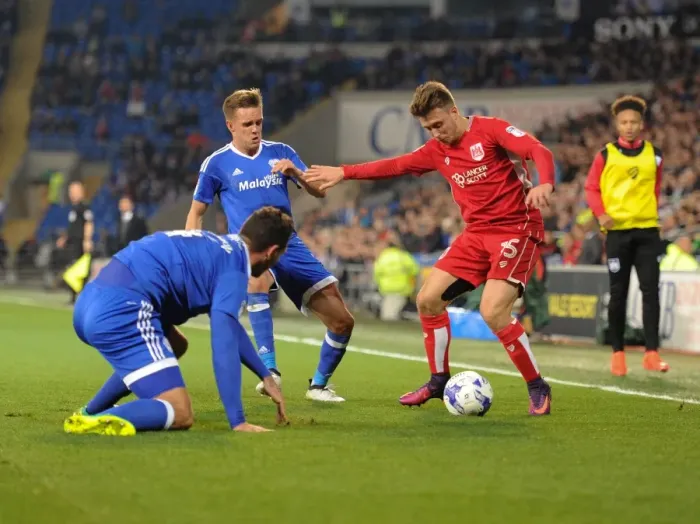 Framed Print : Luke Freeman Charges Down the Wing: Cardiff City vs. Bristol City, Sky Bet Championship (14 / 10 / 2016)
