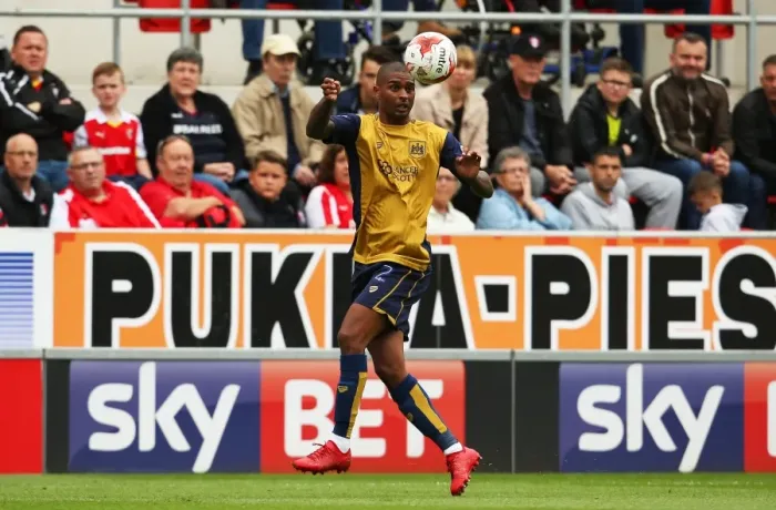 Framed Print : Mark Little of Bristol City in Action Against Rotherham United, Sky Bet Championship (September 10, 2016) Framed Print : Mark Little of Bristol City in Action Against Rotherham United, Sky Bet Championship (September 10, 2016)