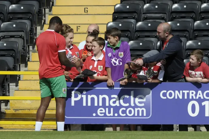 Framed Print : Mark Little of Bristol City Signs Autographs at Meadow Lane, Nottingham (Notts County vs. Bristol City, Sky Bet League One)