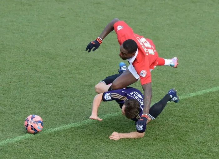 Framed Print : Mark Noble Fouls Jay Emmanuel-Thomas: FA Cup Fourth Round Clash Between Bristol City and West Ham United Framed Print : Mark Noble Fouls Jay Emmanuel-Thomas: FA Cup Fourth Round Clash Between Bristol City and West Ham United