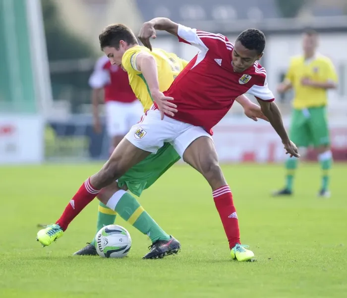 Framed Print : Marley Bishop in Action: Bristol City U18s vs. Sheffield United
