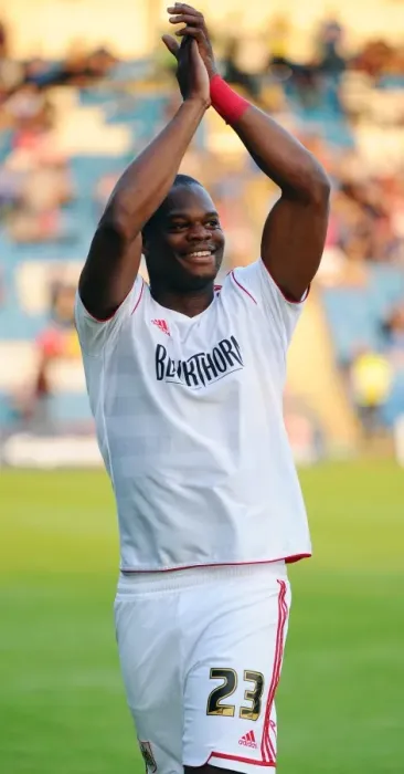 Framed Print : Marlon Harewood in Action: Bristol City vs. Gillingham, Capital One Cup First Round
