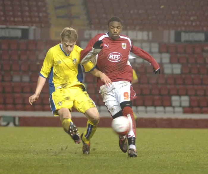 Framed Print : Marlon Jackson in Action: Bristol City U18s vs Leeds Utd U18s