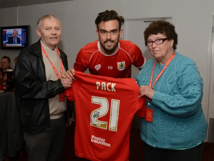 Framed Print : Marlon Pack in Action for Bristol City Against Barnsley, Sky Bet League One, 2015 Framed Print : Marlon Pack in Action for Bristol City Against Barnsley, Sky Bet League One, 2015