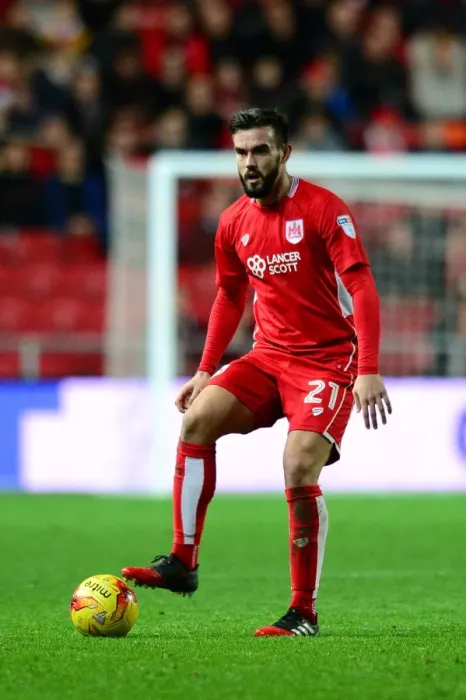 Framed Print : Marlon Pack in Action: Bristol City vs Brentford, Sky Bet Championship, Ashton Gate