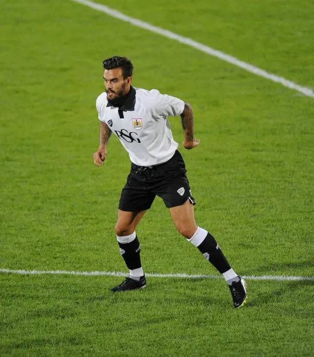 Framed Print : Marlon Pack in Action: Bristol City vs Cheltenham Town, 2014 - Football Pre-Season Friendly Framed Print : Marlon Pack in Action: Bristol City vs Cheltenham Town, 2014 - Football Pre-Season Friendly